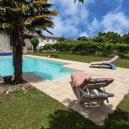 Holiday home La Longere De La Combe - Suzanne